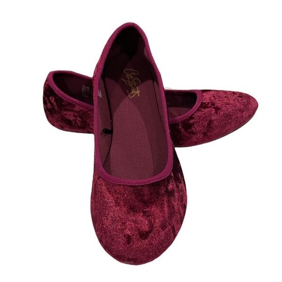 City Street’s Lightweight Velvet Flats  - Picture 2 of 9